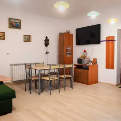 Miete einer hellen 2-Zimmer-Wohnung, 60 m², historische Altstadt, Constanța, Rumänien